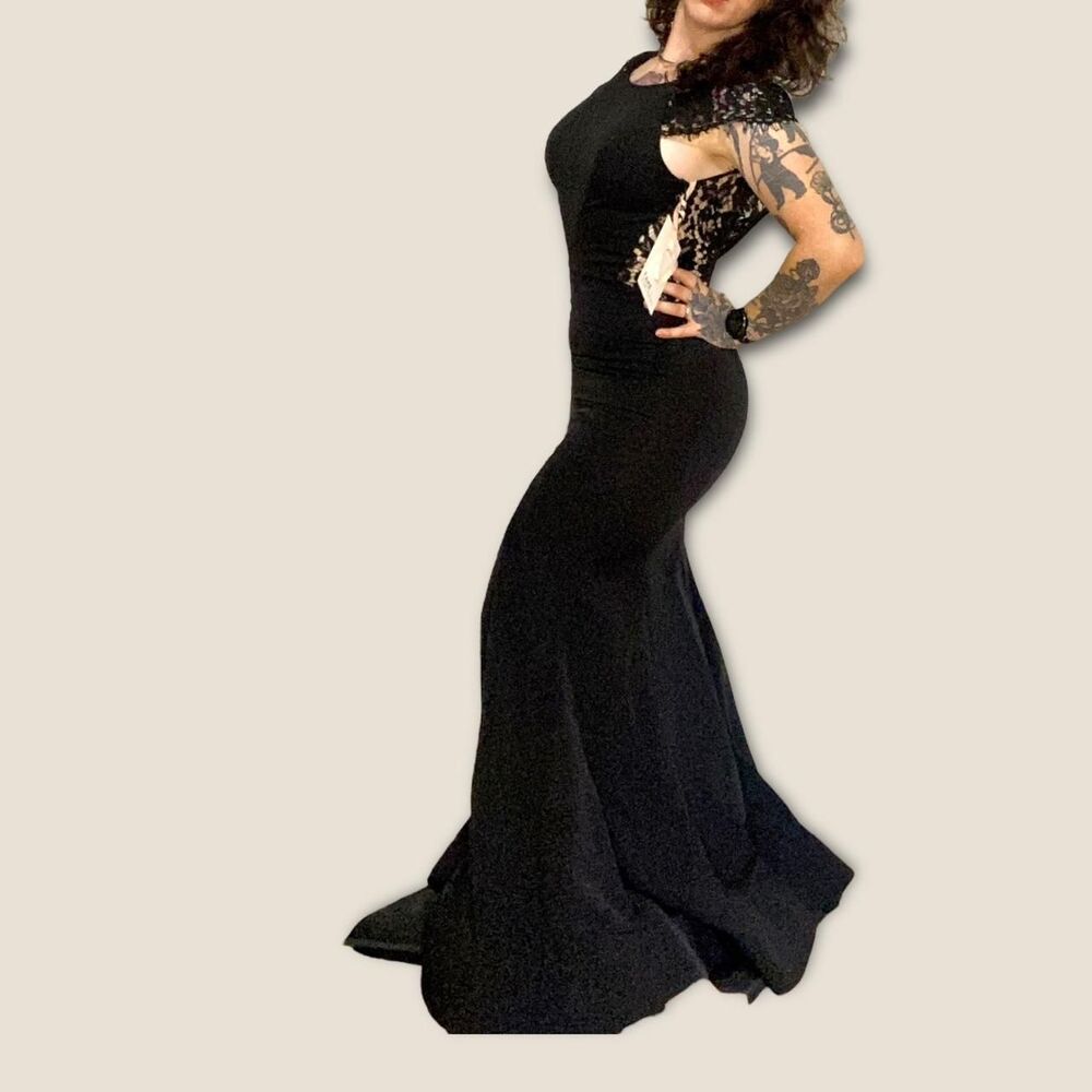 NWT Fame and Partners Gown